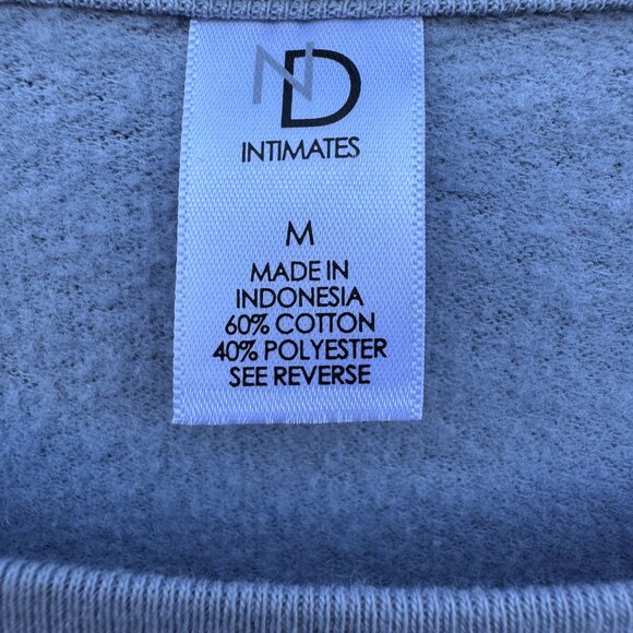 New Directions Sweatshirt Womens Medium Gray It's Christmas Y'all Graphic - Picture 7 of 8